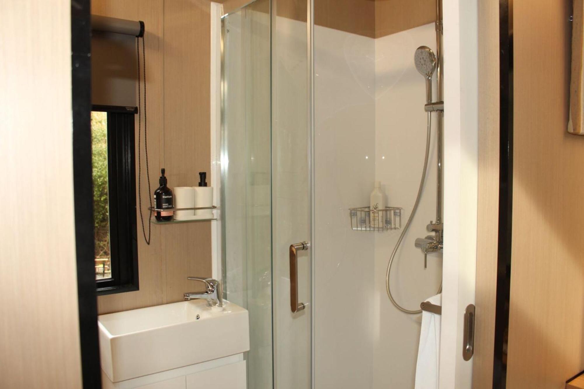 Tranquility Tiny House By Tiny Away Vila Owaka Exterior foto